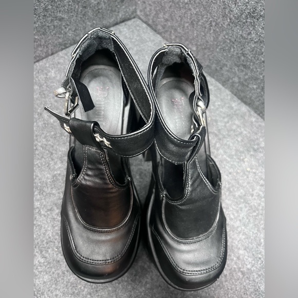 Demonia "Camel-103" platform t-strap sandals in black vegan leather size 10 - Picture 9 of 11